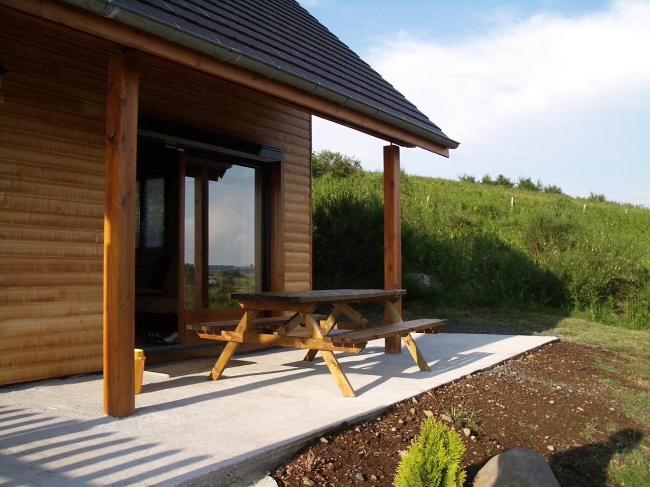 Charmantes Chalet in Saint-Gènes-Champespe mit eigenem Parkplatz in Saint-Genès-Champespe, Regionaler Naturpark Volcans d'Auvergne