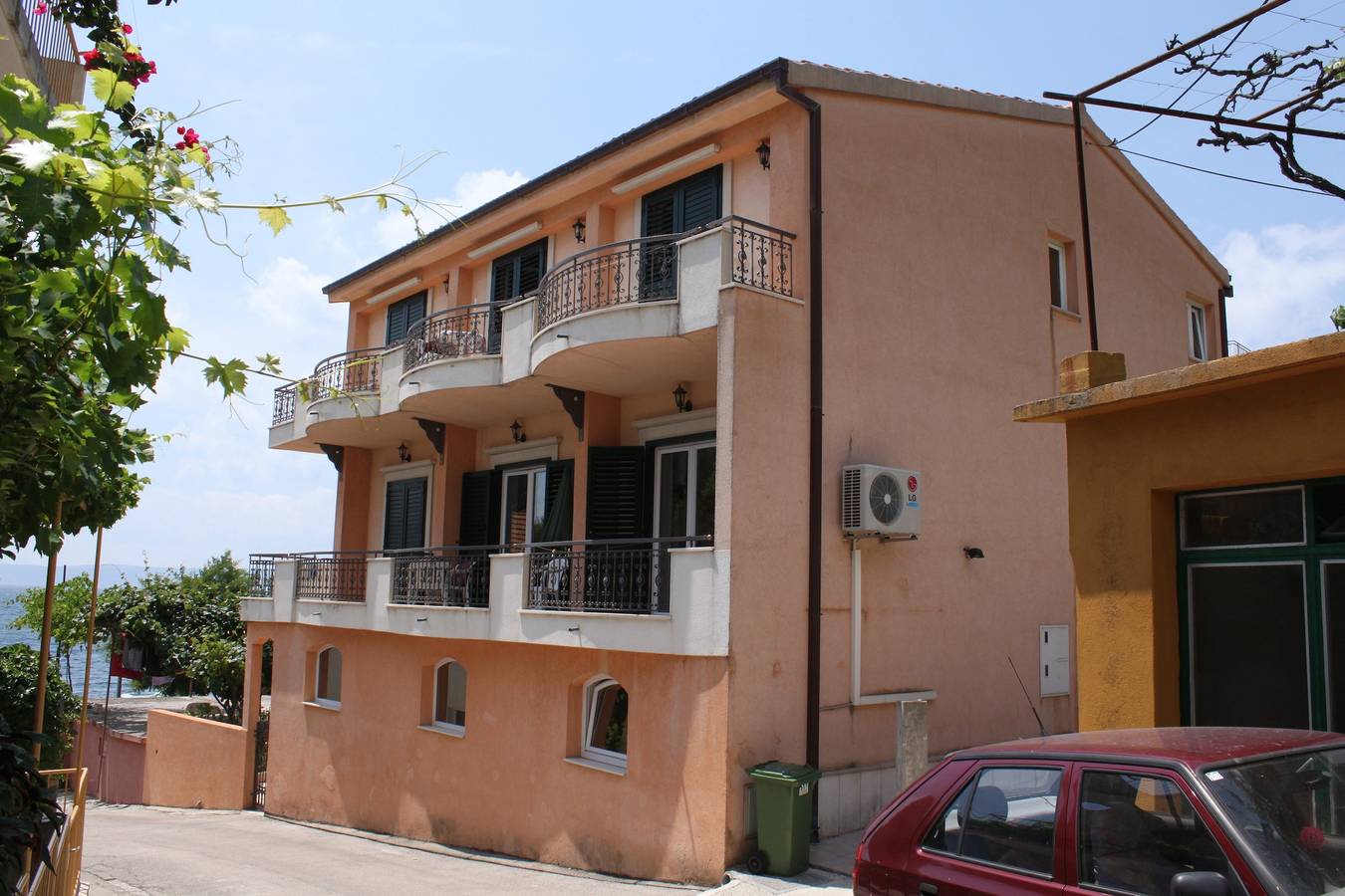 Ganze Wohnung, 1-Zimmer-Ferienwohnung am Strand Podgora, Makarska -a in Podgora, Makarska Riviera