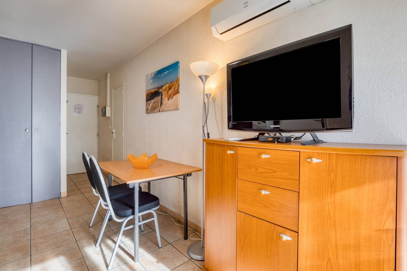 Apartamento entero, Gîte Romarin en el Domaine de l'Enclos, cerca del mar y Montpellier in Mireval, Côte d'Améthyste