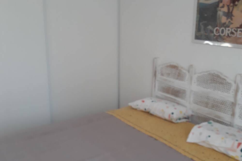 Ganze Wohnung, Ferienwohnung im Haus auf dem Land, mit Pool, Peri in Peri, Ajaccio und Umgebung