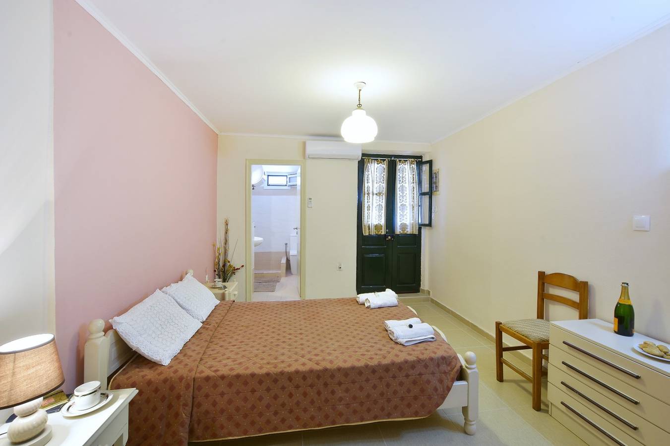 Holiday Home 'Erietas' with Mountain View, Wi-Fi and Air Conditioning in Corfu