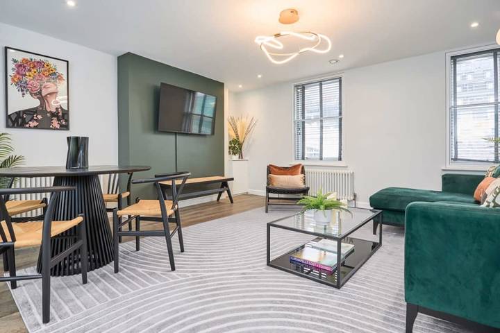 Apartment for 4 people, with terrace, with pets in Chinatown