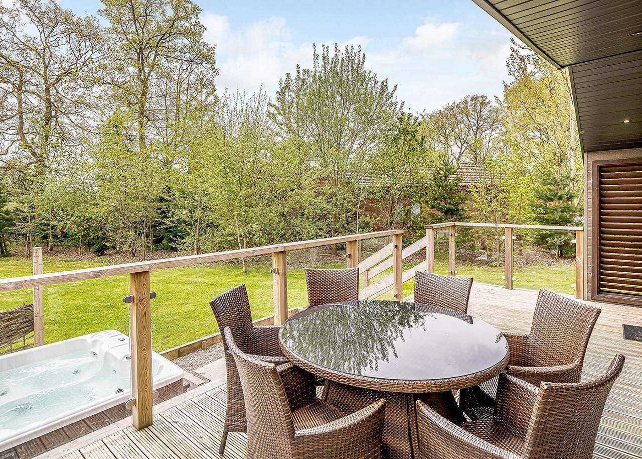 Ladera Luxury Lodge 3 in Eaton, Cheshire East