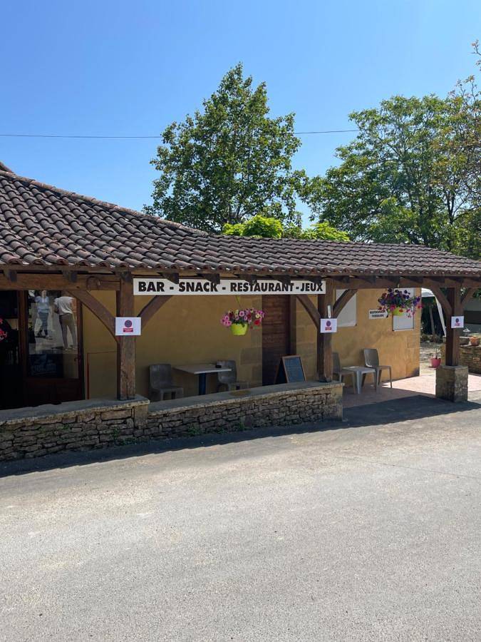 Camping pour 6 personnes, avec Terrasse et Jardin ainsi que Bassin pour enfant et Piscine à Sarlat-la-Canéda - 2