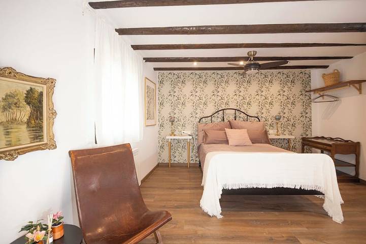 Typical rural house in the center of Murillo with charm and tranquility. in Murillo de Gállego, Province de Saragosse