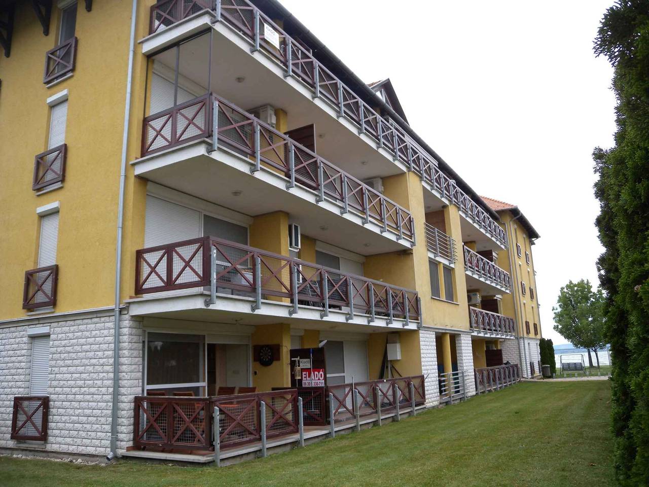 Ganze Ferienwohnung, Ferienwohnung nur 300 m vom Strand mit Klimaanlage  in Balatonőszöd, Plattensee Südufer