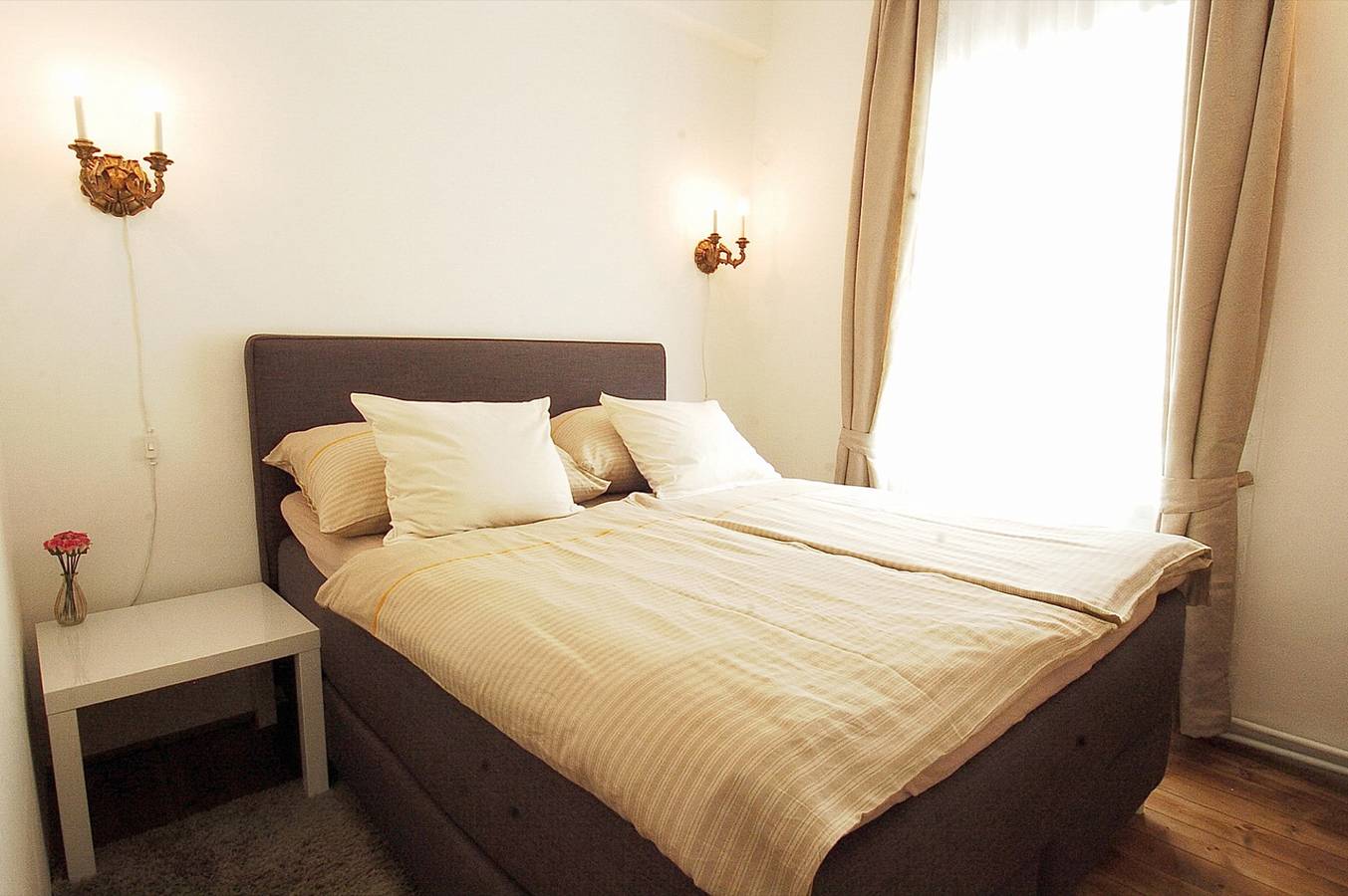 Ganze Wohnung, Ferienwohnung 'Bioweingut Hauerhof 99 - 4' mit Gemeinschaftsterrasse, Wlan und Klimaanlage in Klosterneuburg, Wienerwald