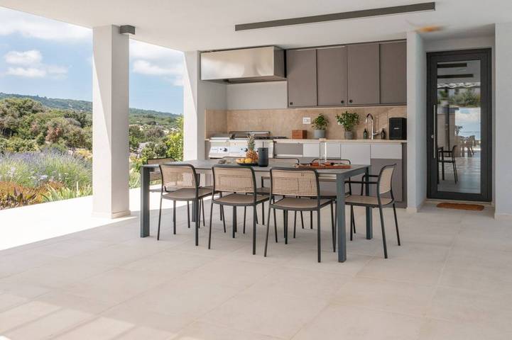 Villa pour 10 personnes, avec jacuzzi ainsi que jardin et sauna à Splitska - 3