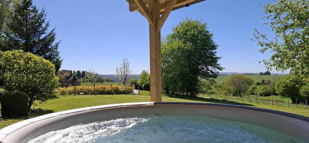 Location de vacances pour 6 personnes, avec jardin et jacuzzi dans Samrée - 2