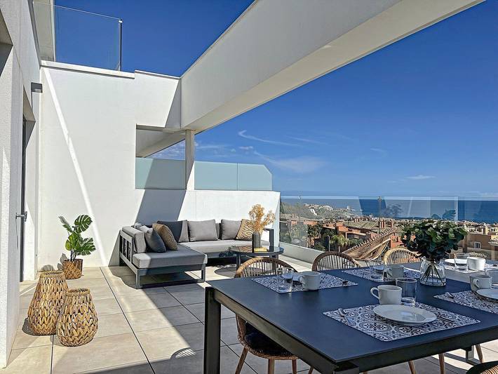 Ganze Wohnung, Via Celere 2329  Golf & Sea view in Marina de Casares, Casares