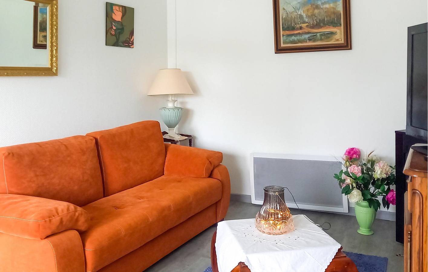 Appartement de jardin avec parking et vue sur la rivière in Selles-Saint-Denis, Sologne