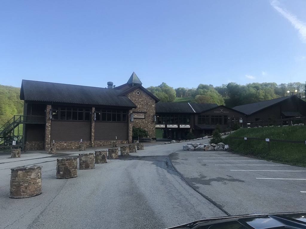Hugeluxurycabin Ski in / out, Hotub, Billardtisch, Tischfußball, Tischtennisplatte und vieles mehr in Hidden Valley, Pennsylvania