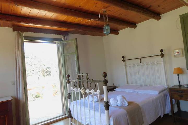 Gîte pour 3 personnes, avec jardin et balcon dans Andros - 3