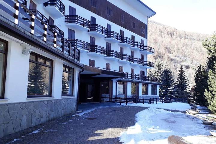 Appartamento per 5 persone, con Terrazza e Giardino nonché Panorama a Pragelato