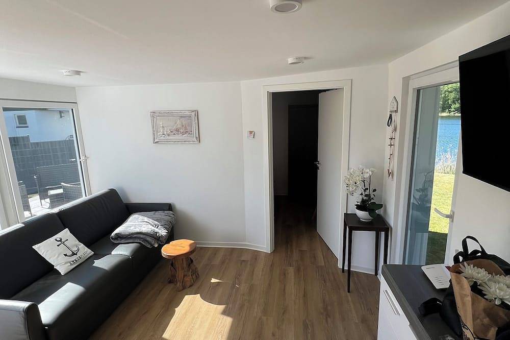 Gemütlicher Bungalow mit eigenem Seezugang und Steg-komplett saniert! in Jesendorf, Nordwestmecklenburg (Wismar und Umgebung)