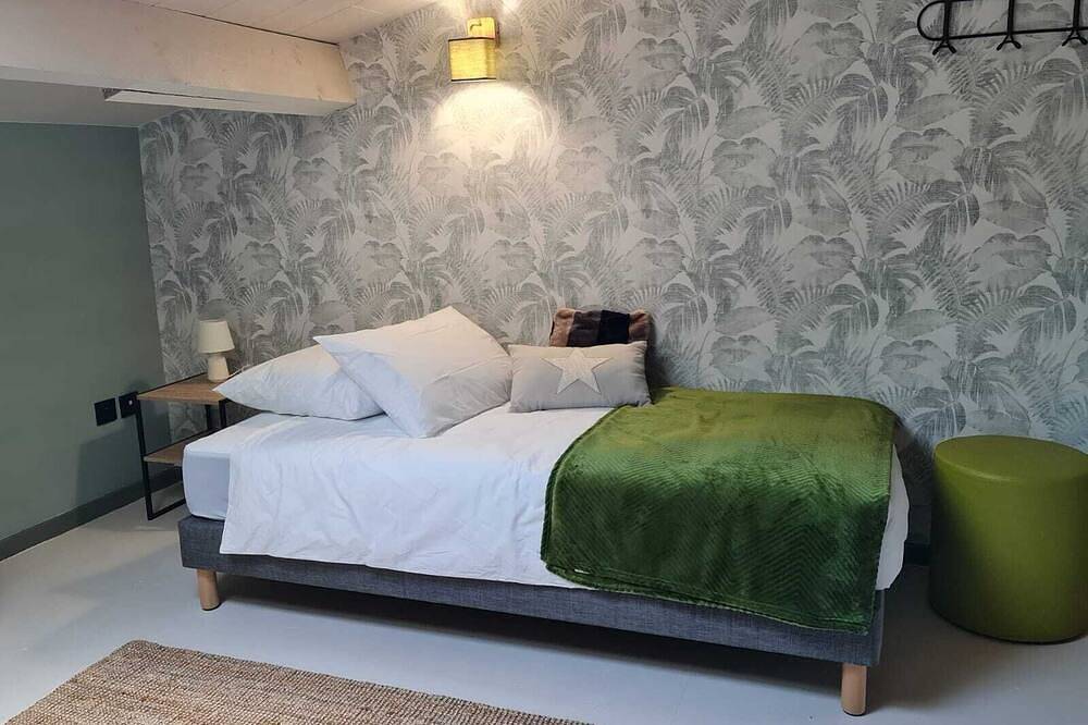 Le spacieux loft Siec a 10 min a pied des plages de Trélévern. in Trélévern, Côte de Granit Rose