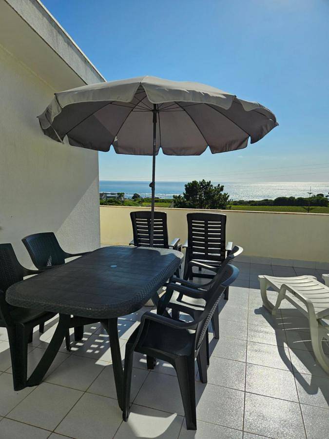 Ferienwohnung für 6 Personen, mit Balkon und Terrasse sowie Garten und Ausblick