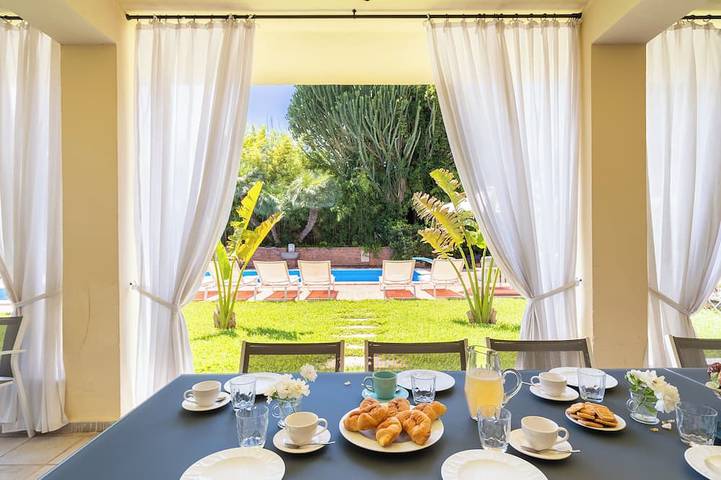 Villa mit pool für 14 Personen, mit Pool in Palermo