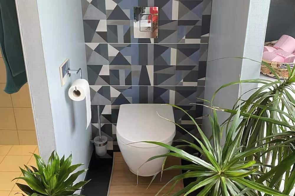 Entire apartment, The Blue Gentian, view of Lake Saint Point in Mouthe-Lac et Mont d’Or, Doubs