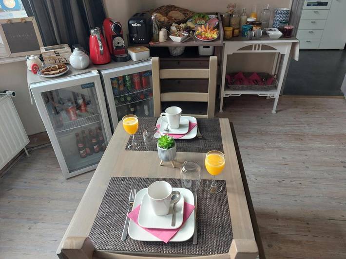 Location de vacances pour 2 personnes, avec jardin et piscine ainsi que jacuzzi et sauna à Malines - 3