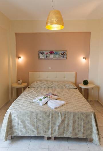 Holiday Apartment for 6 People in North Crete, Crete, Photo 2