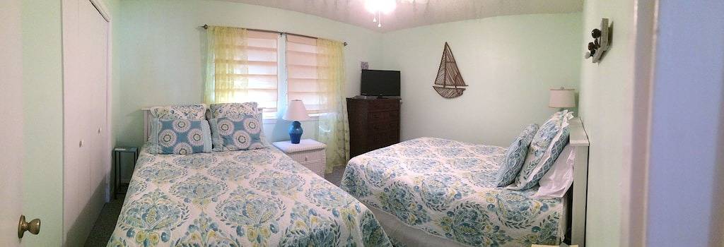 Vacation House for 8 Guests in Navarre Beach, Emerald Coast