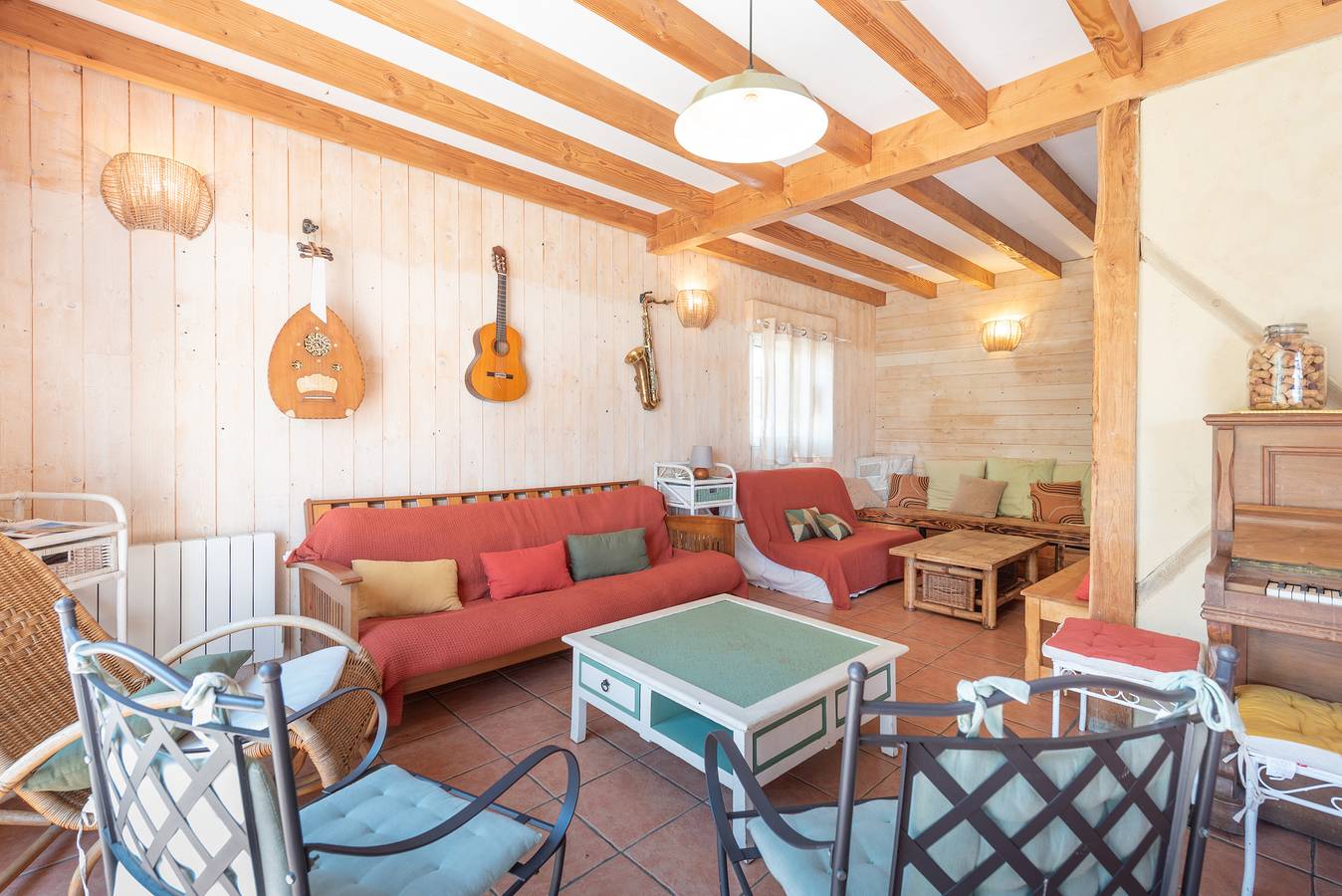 Ferienhaus 'La Buena Onda' mit Bergblick, privater Terrasse und eigenem Garten in Herrère, Béarn