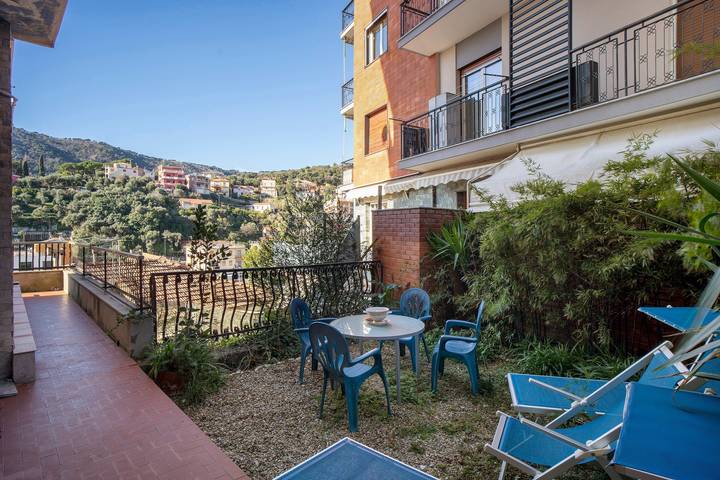 Ferienwohnung für 6 Personen, mit Garten in Alassio