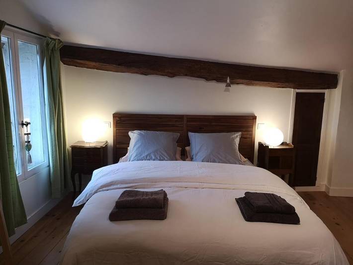 Gîte pour 3 personnes, avec piscine ainsi que jardin et vue dans Grand étang de Saint-Estèphe - 3