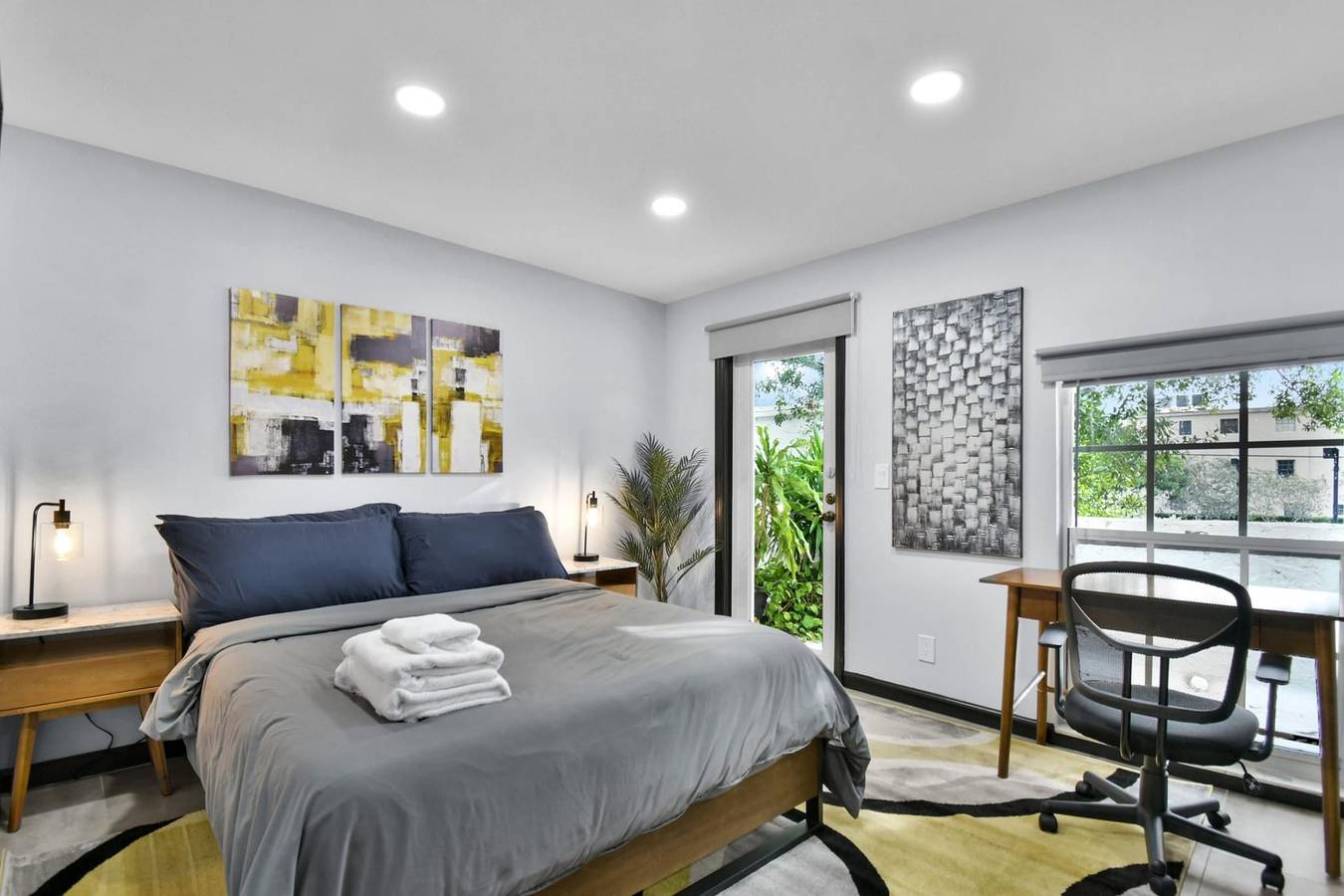 Private 2-Bedroom Wilton Villas in Middle River, Wilton Manors