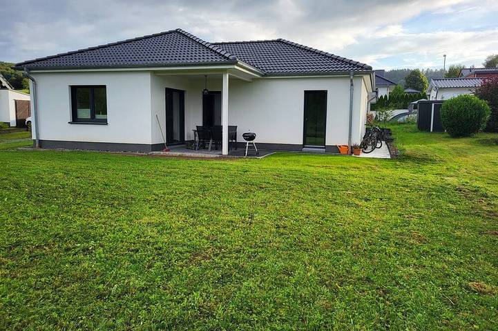 Ferienhaus für 5 Personen, mit Terrasse und Garten - 1