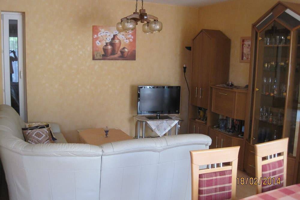 Ganze Wohnung, Ruhige Familienfreundliche Wohnung in Waldrandnähe . in Illingen, Saar-Nahe-Bergland