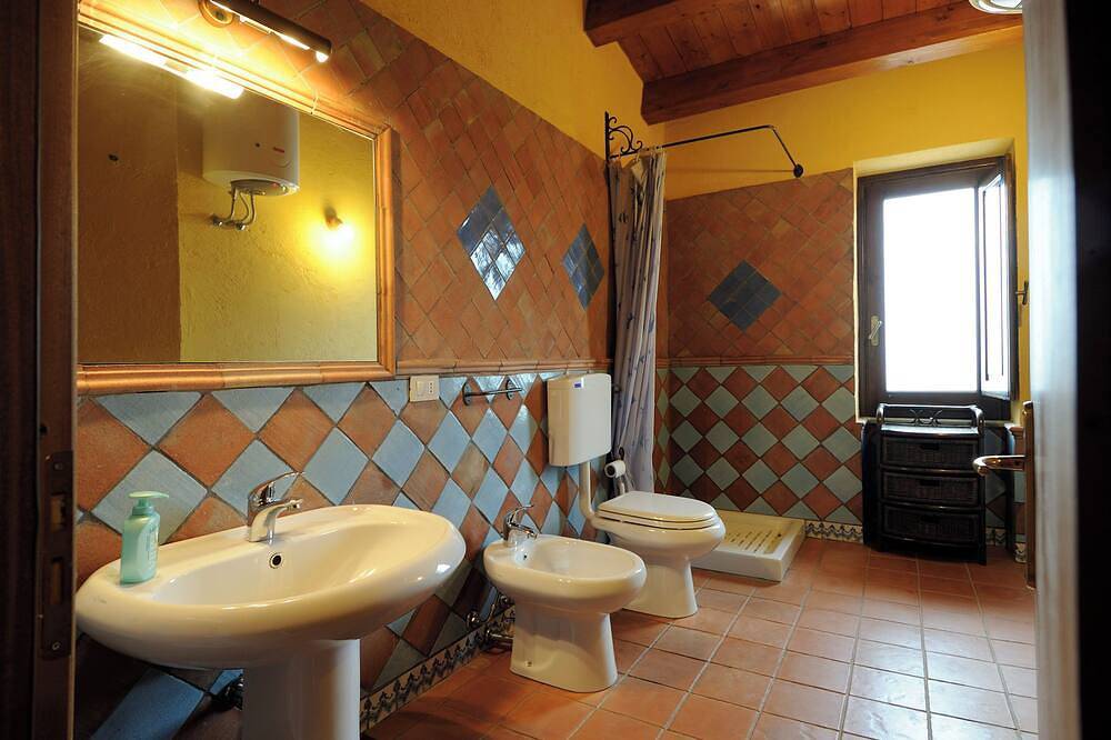 Ganze Wohnung, Schwimmbad, Meer und Entspannung! Wohnung für 6 Personen in Gioiosa Marea, Messina Provinz