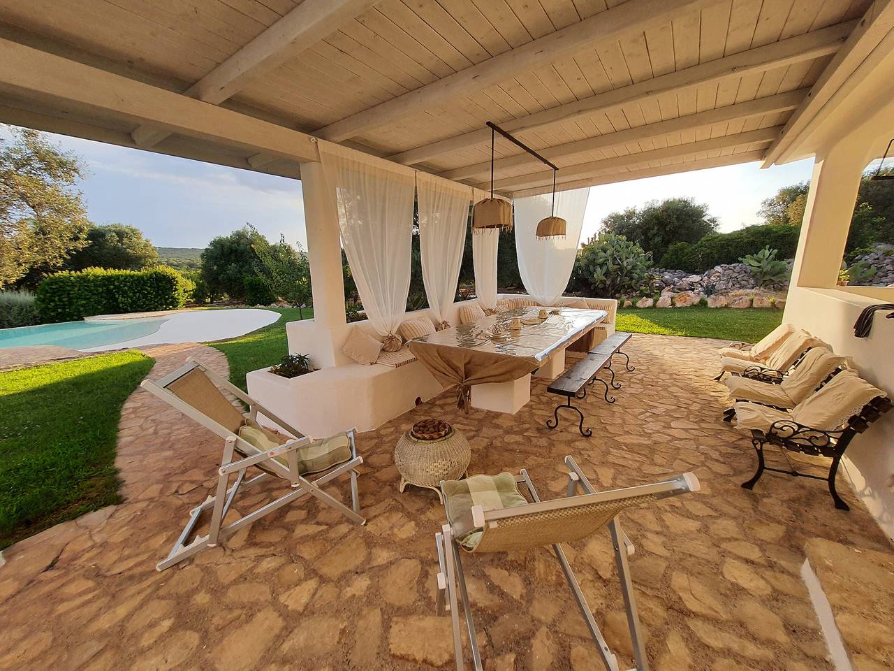 Trullo 'La Cedrina' avec piscine privée, Wi-Fi et climatisation in Ceglie Messapica, Salento