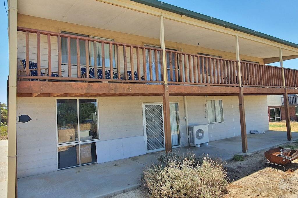 Dhu View - Views for days in Guilderton, Western Australia