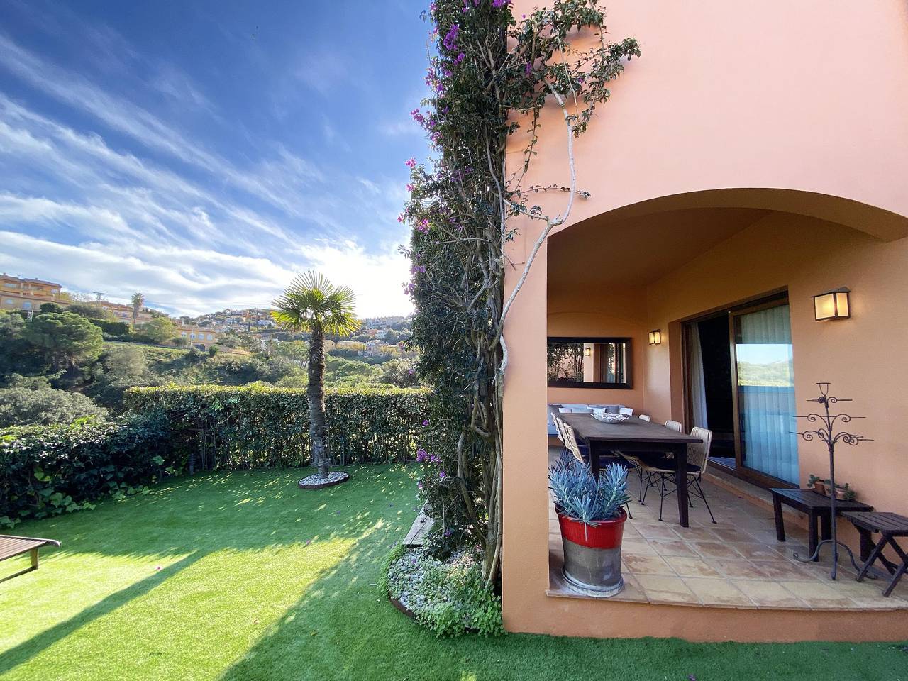 House in Begur with swimming pool and castle view - 3 bedrooms, sleeps 5 to 6 in Residencial Begur, Begur