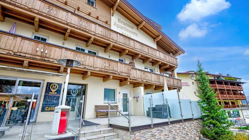 Ferienwohnung für 6 Personen, mit Pool und Sauna sowie Balkon