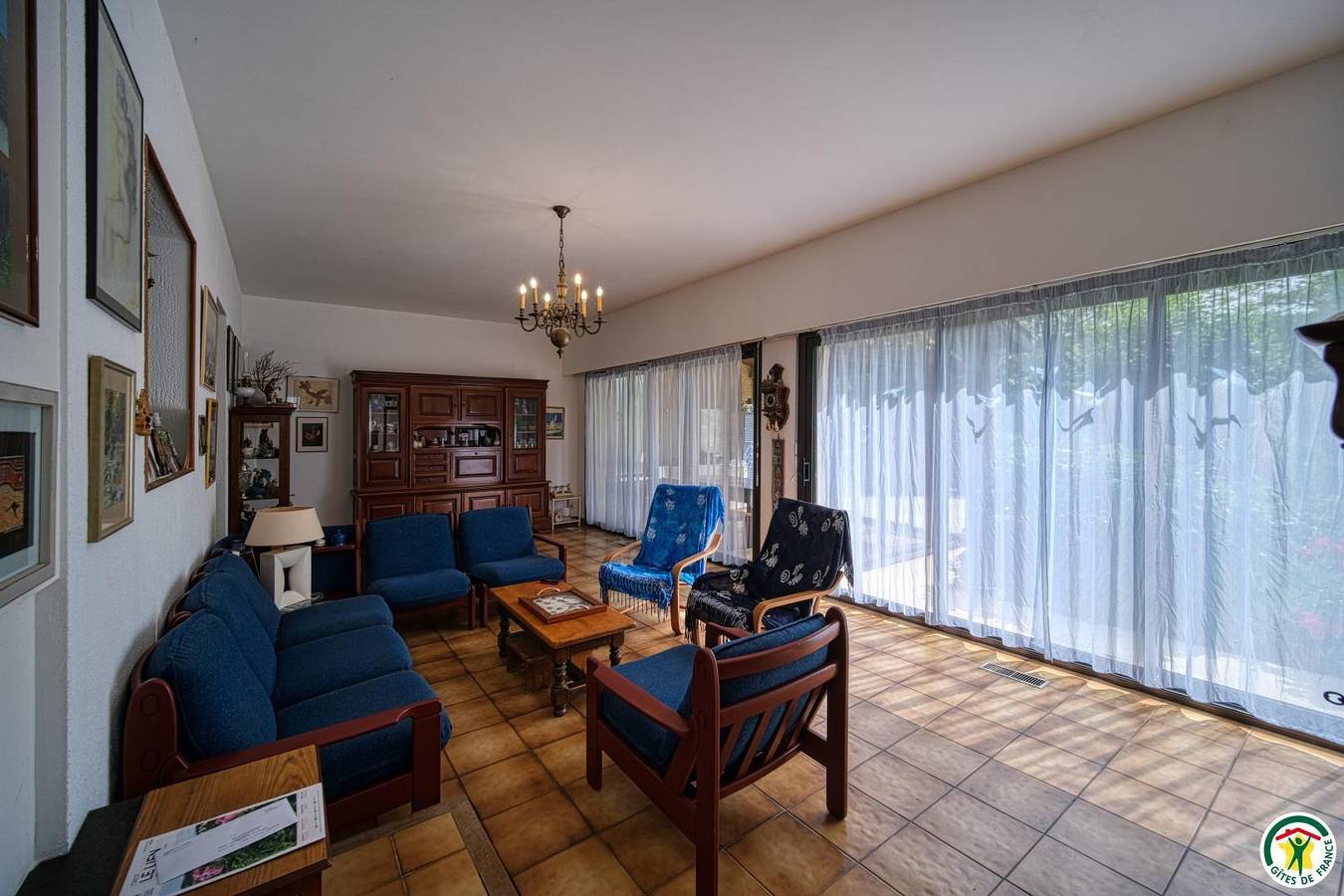 Villa Menelaus in Crest, Die und Umgebung