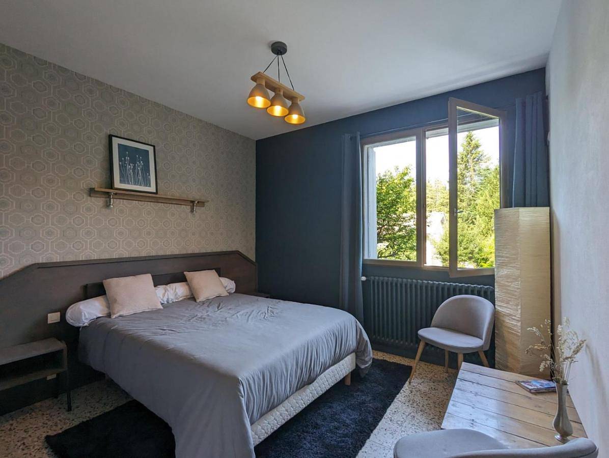 Double Room in Monlet, Parc Naturel Régional Livradois-Forez