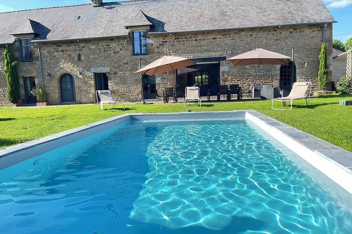 Location de vacances pour 14 personnes, avec jardin à Saint-Sauveur-des-Landes