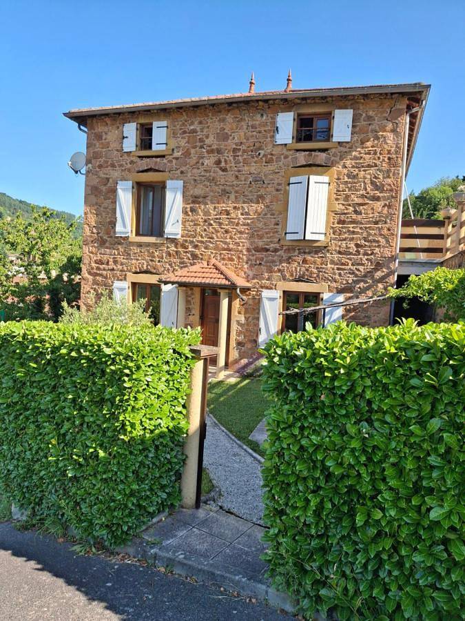 Maison d’hôte pour 2 personnes, avec Terrasse et Jardin ainsi que Piscine et Vue