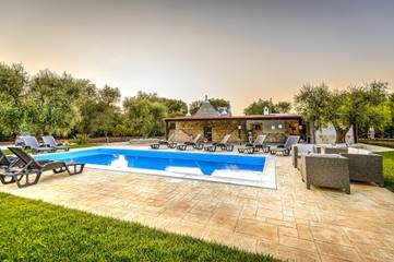 Trullo per 3 Persone in San Michele Salentino, Valle D'Itria, Foto 1