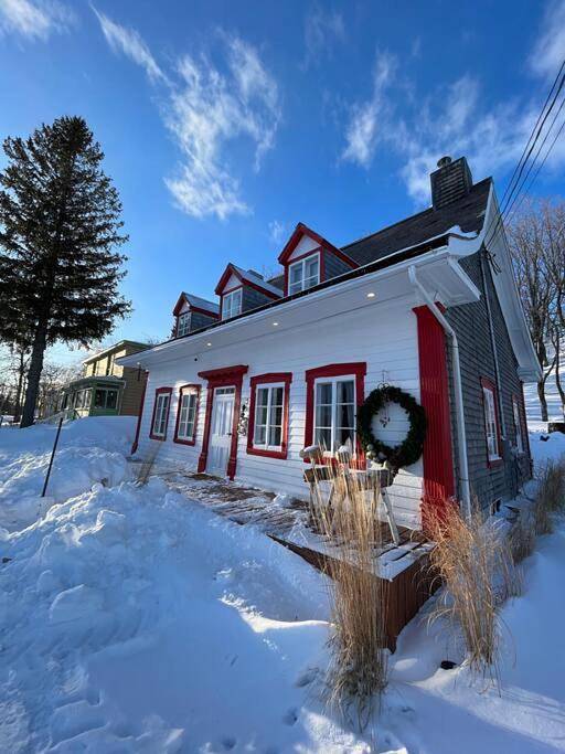 Chalet pour 10 personnes, avec vue ainsi que vue sur le lac et jardin, animaux acceptés - 1