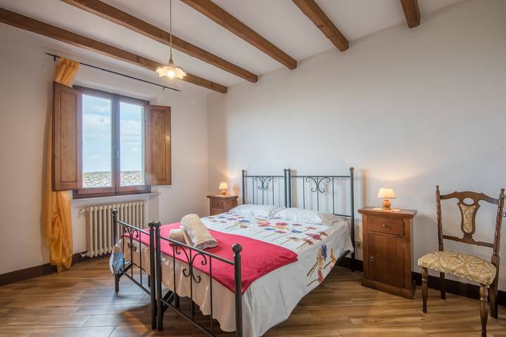 Geheel appartement, Vakantie Appartement "La Zia Marisa" met Gedeeld Terras & Wifi in Montepulciano, Provincie Siena