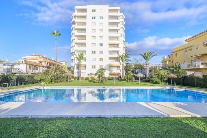 Entire apartment, "Penthouse studio with sea views" with Sea View and Pool in Playa de La Cala - El Torreón (Mijas), Mijas