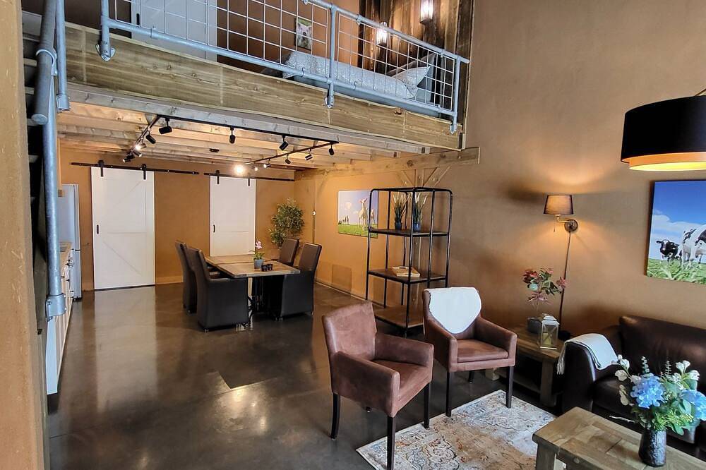 Geheel appartement, Charmant 4- persoons appartement met landelijke sfeer vlak bij bos en heide in Nationaal Park Dwingelderveld