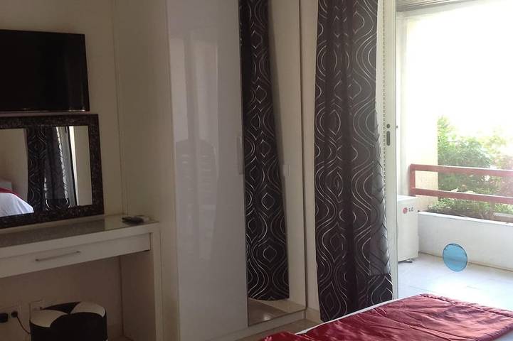 Ganze Wohnung, Luxus-Apartment mit 3 Schlafzimmern - atemberaubende Aussicht, direkter Zugang zum Jachthafen und gemeinsamer Pool in Vilamoura, Quarteira