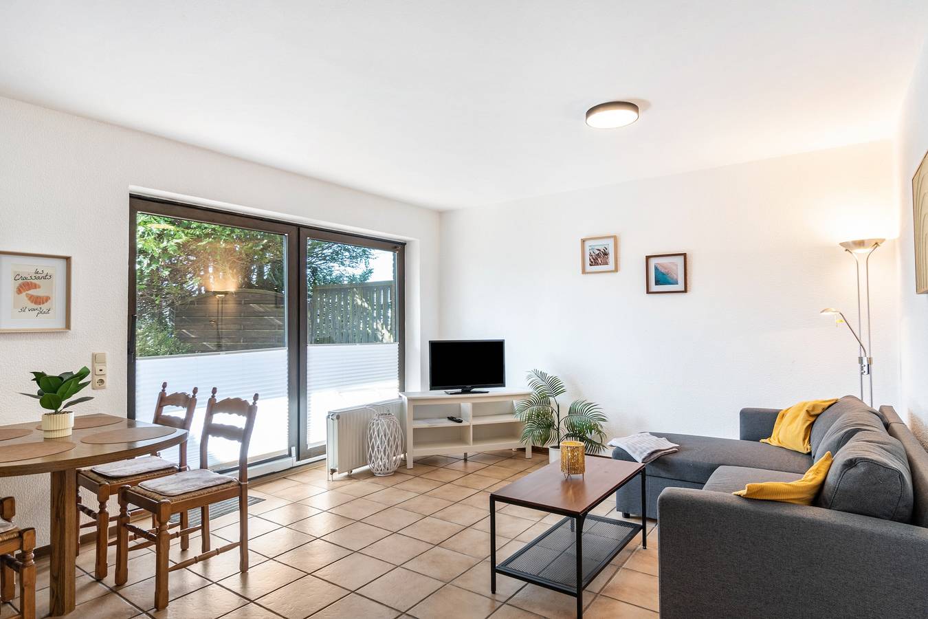 Apartamento entero, Apartamento 2 con terraza privada, jardín compartido y wifi in Schillig, Wangerland