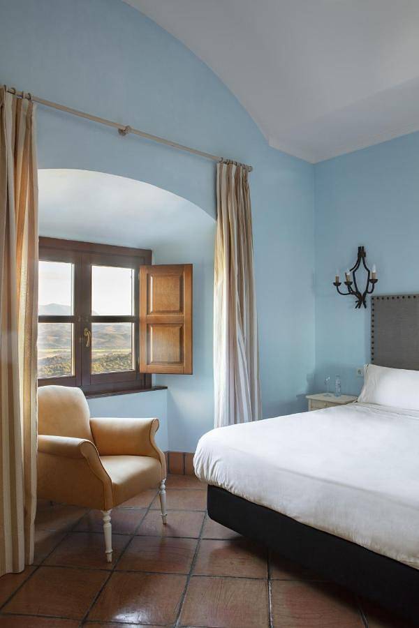 Hotel para 3 personas, con terraza y vistas en Campo de Gibraltar - 3