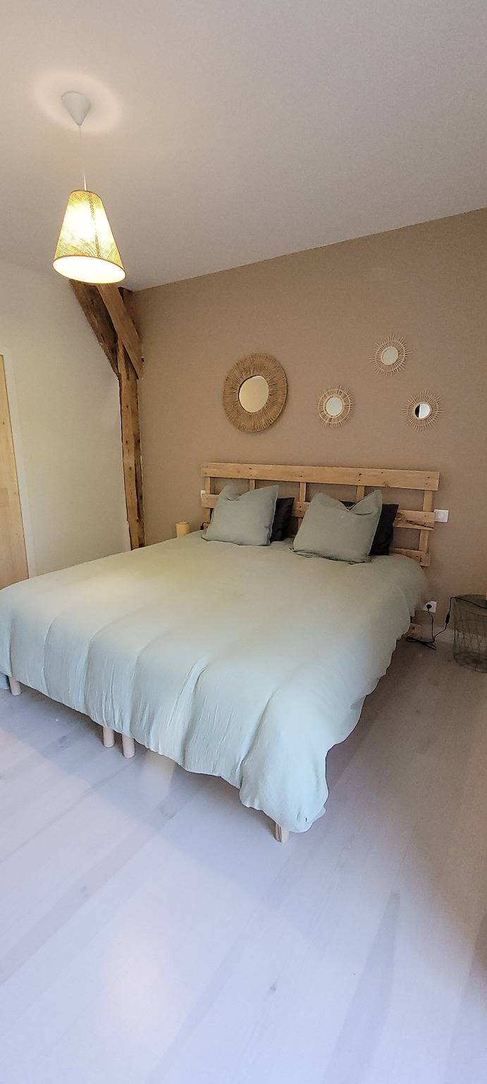 Chambre d’hôtes « Chambre Margeride » avec terrasse privée,  in Soulages, Région de Saint-Flour